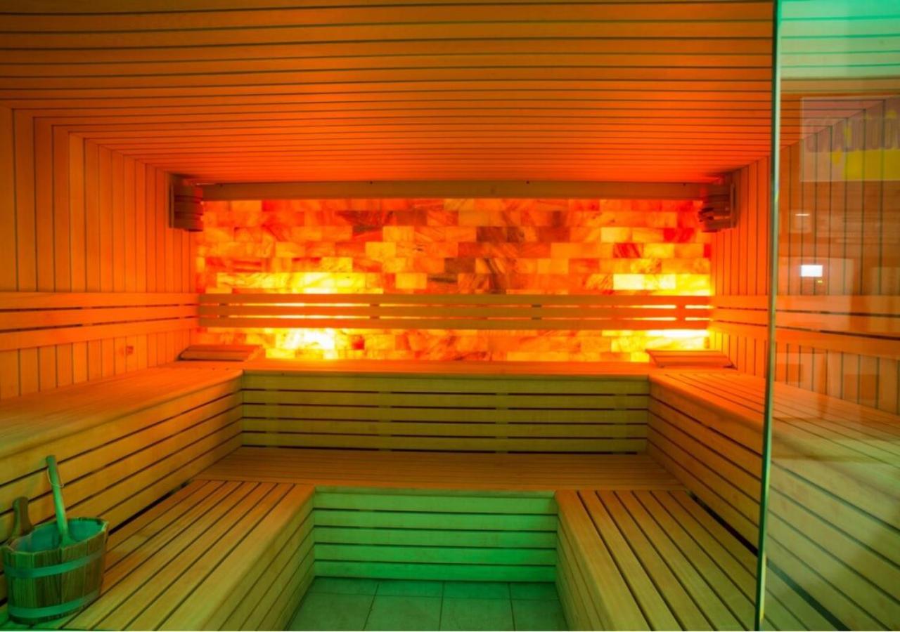 Hotel Garni Hollywoodland Wellness & Aquapark