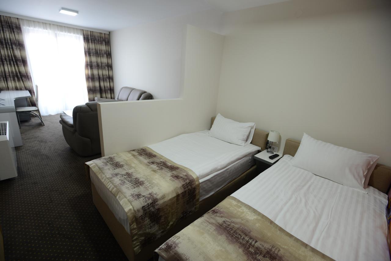 Garni Hollywoodland Wellness & Aquapark Hotel 4*