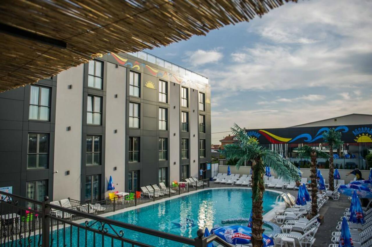 Garni Hollywoodland Wellness & Aquapark 4*