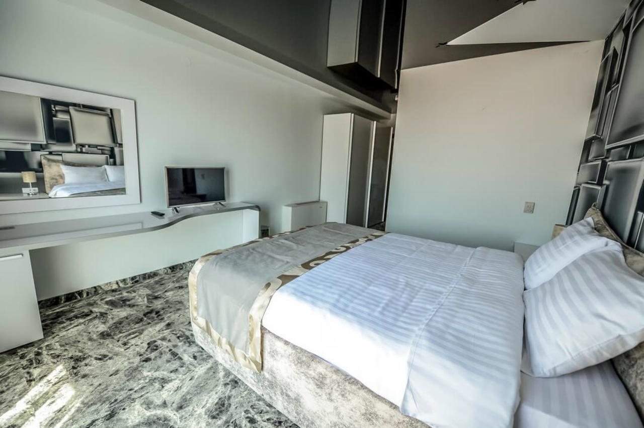 Garni Hollywoodland Wellness & Aquapark 4*