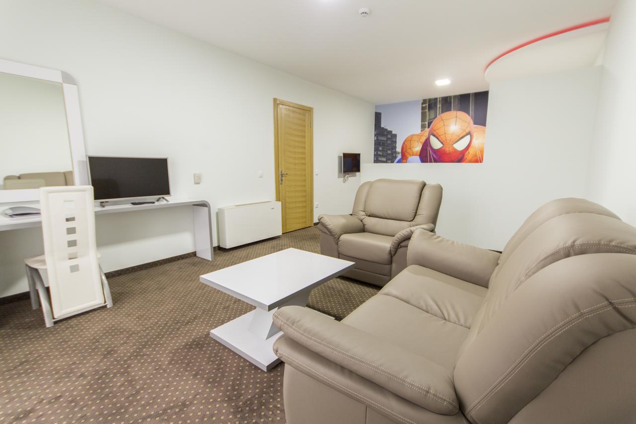 Garni Hollywoodland Wellness & Aquapark Hotel 4*
